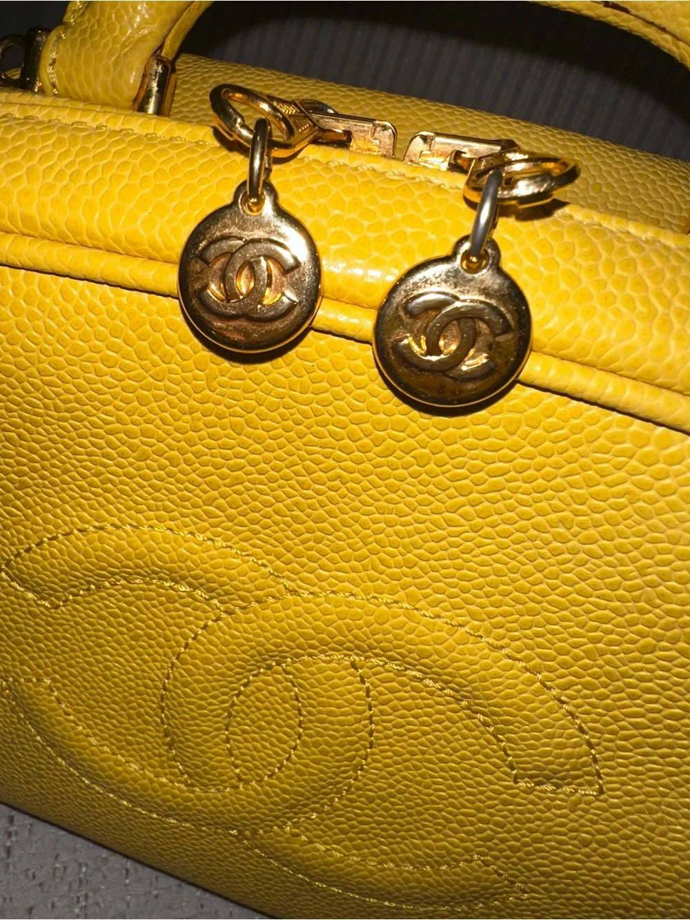 53-26 Chanel Yellow Caviar Leather Vanity Case Bag